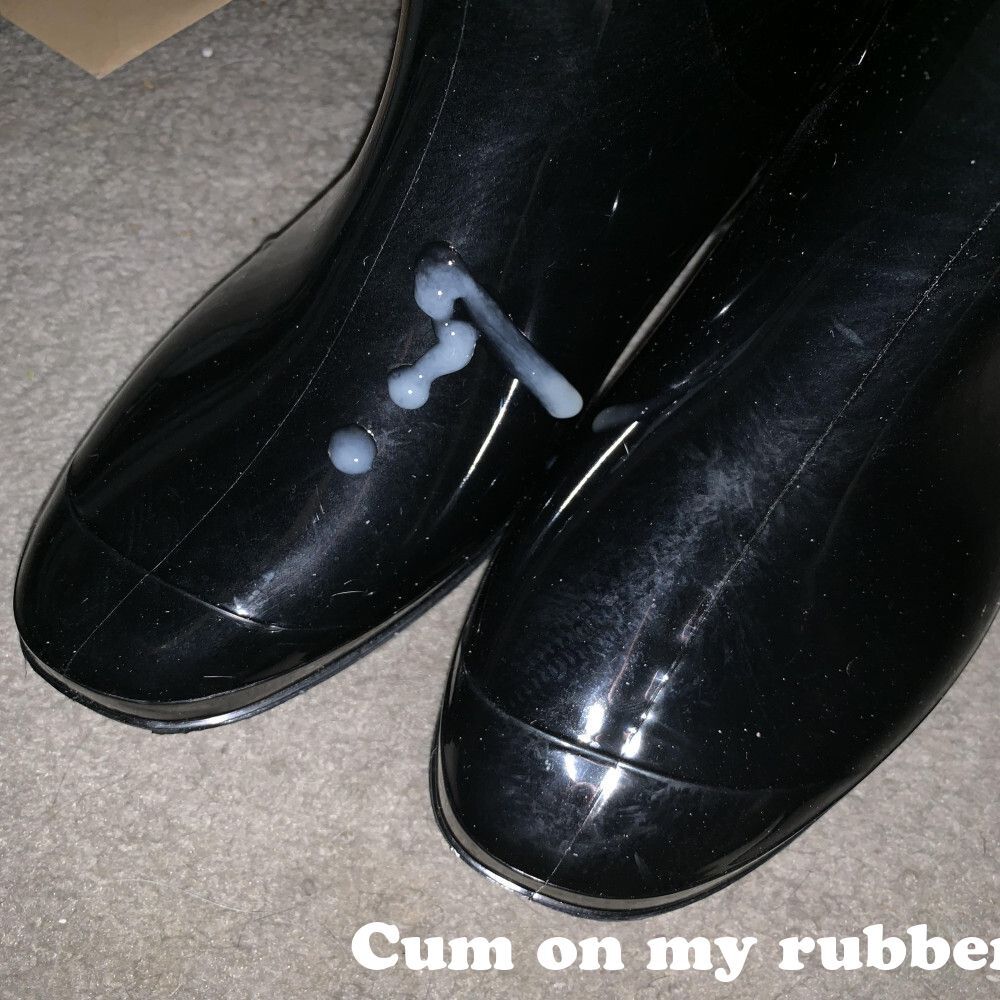 Rubber Full Of Cum